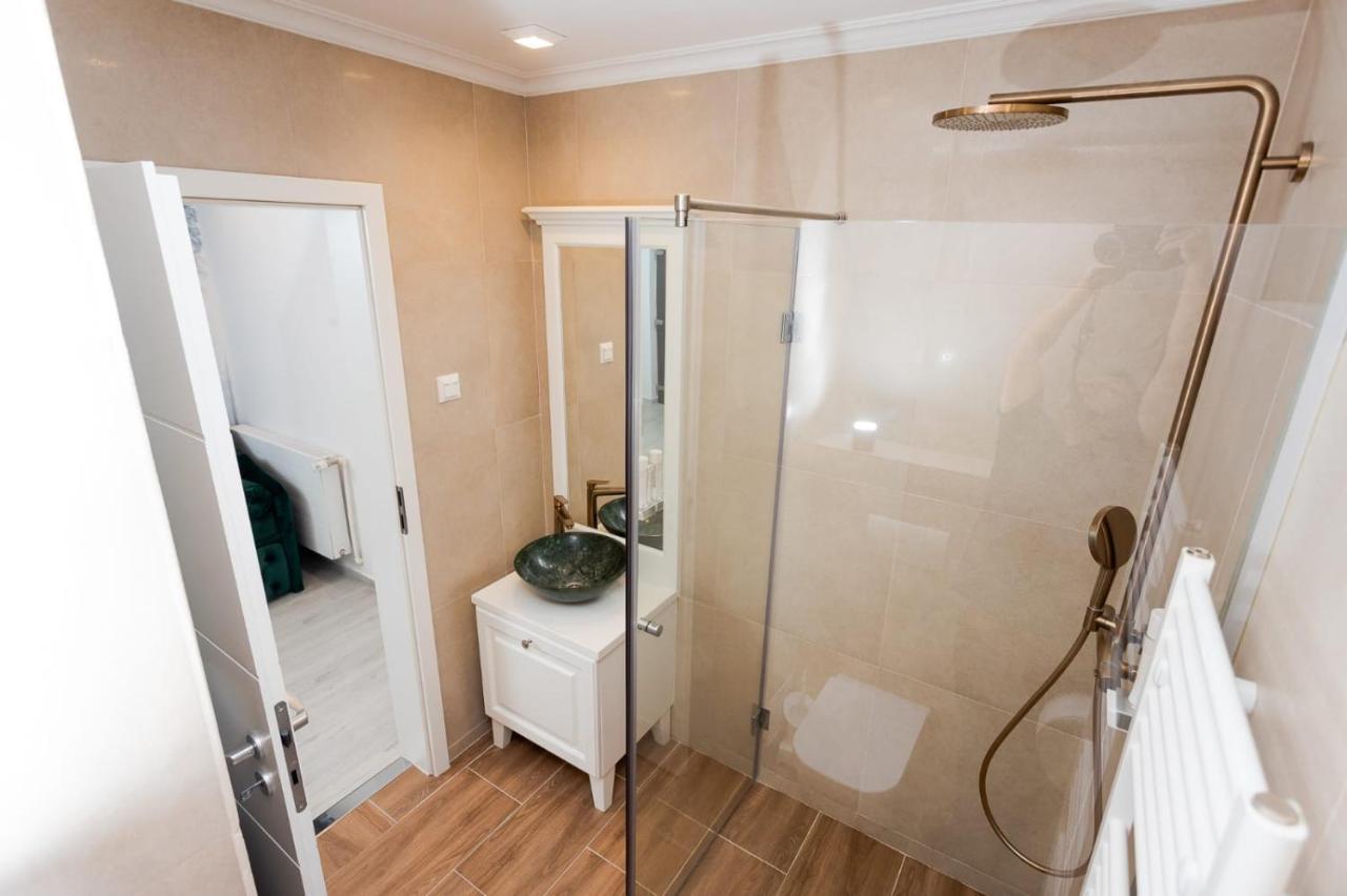 Apartament Carolyne Bistriţa Dış mekan fotoğraf